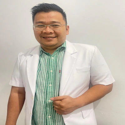 dr. Defri, M.K.M